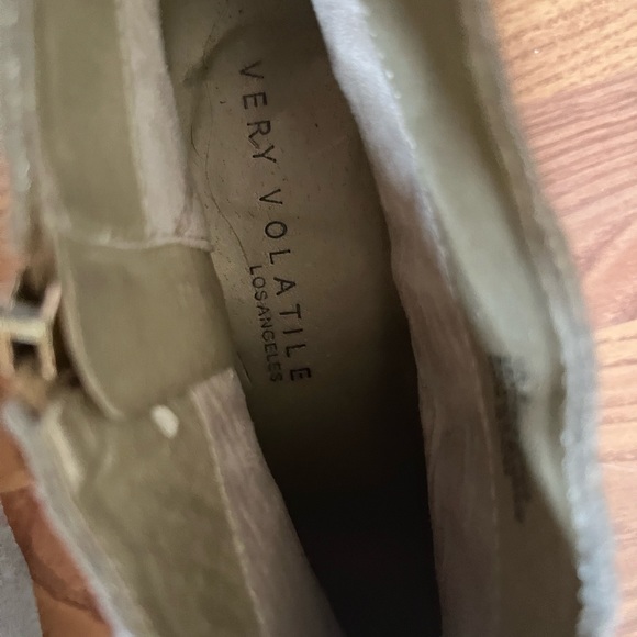 Very Volatile Silver booties - Picture 5 of 5